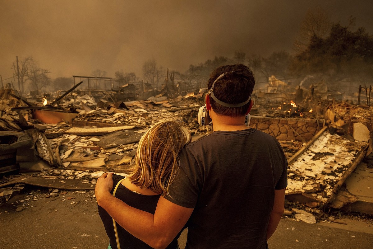 Out-of-control Los Angeles wildfires burn thousands of homes and other ...