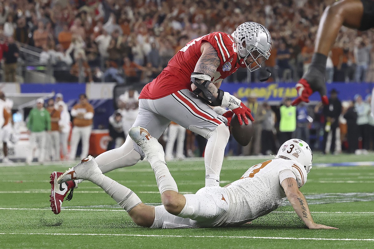 Ohio State makes big plays late to top Texas in CFP semifinal