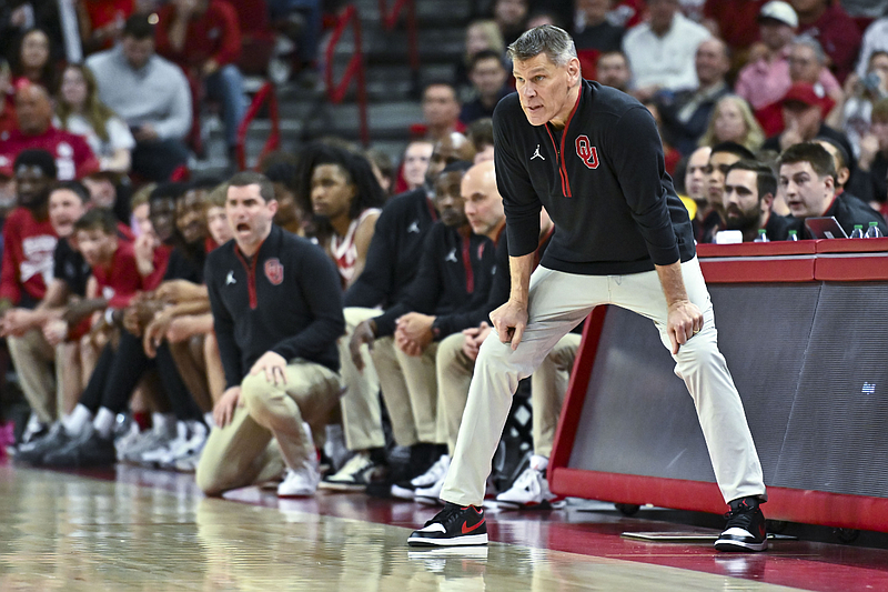 Oklahoma coach Porter Moser foreshadowed final Arkansas basketball