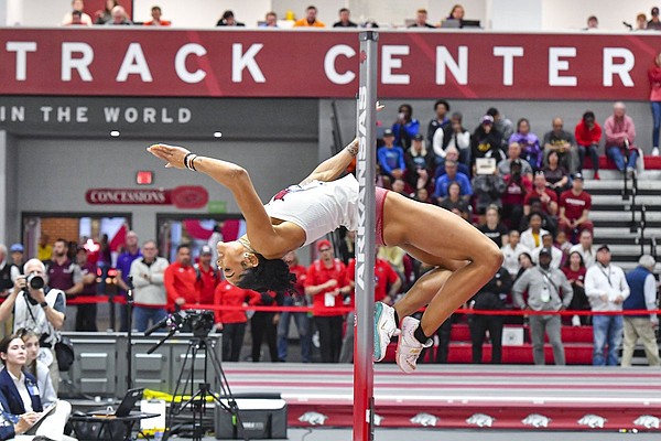 Arkansas track brings 'Ferraris' out for Razorback Invitational | Whole ...