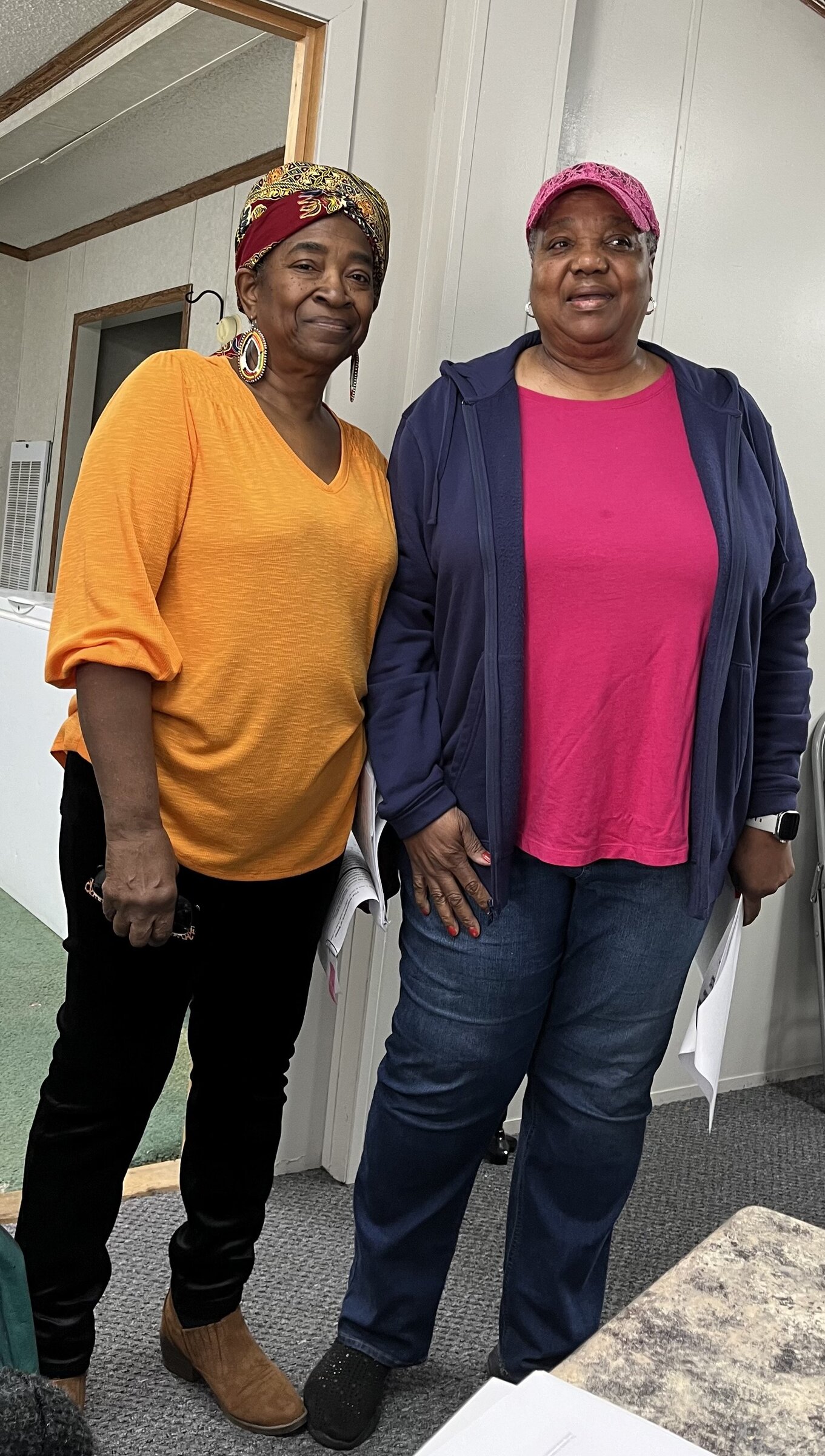 Homemakers club meets in White Hall