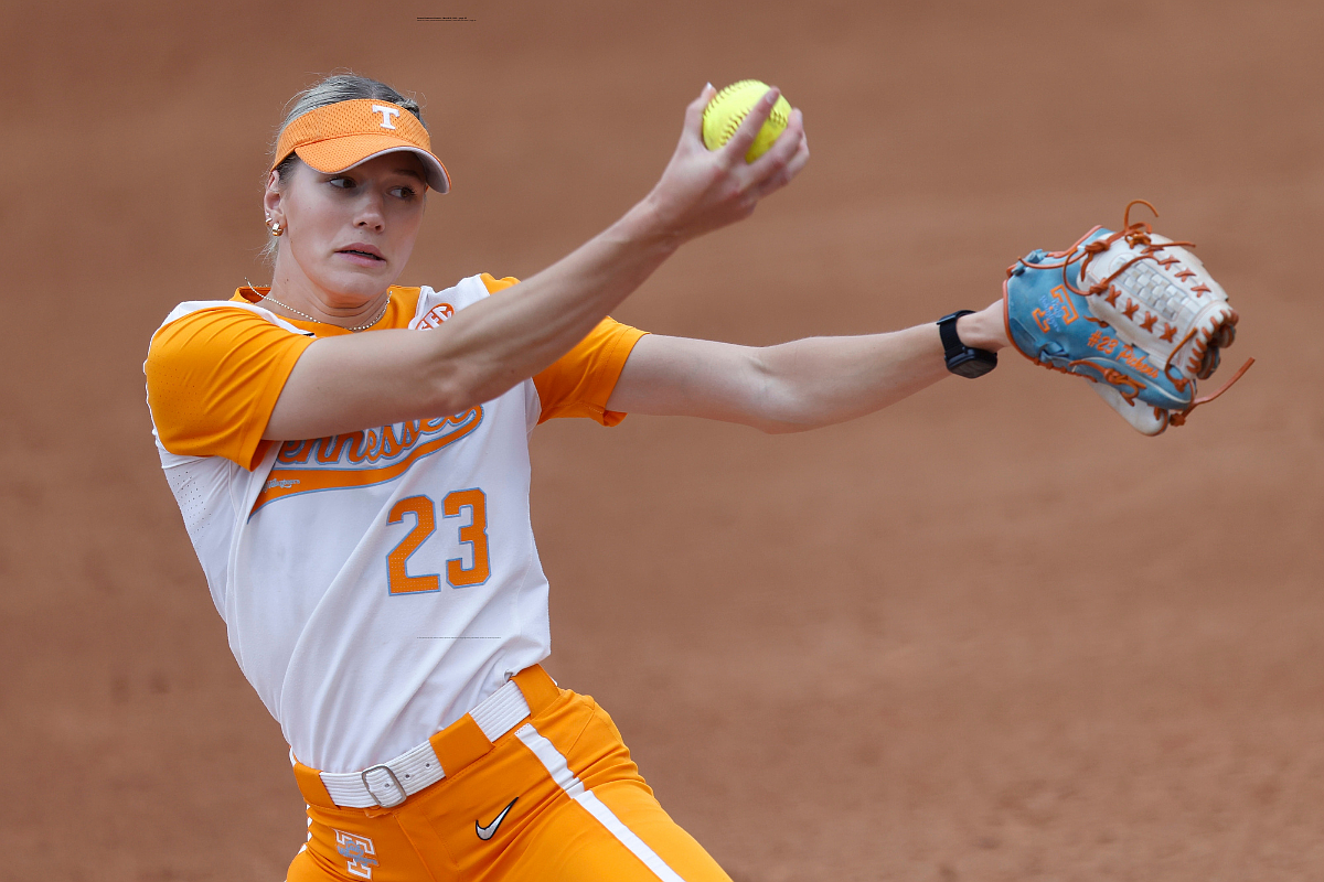 No. 7 Tennessee avoids sweep, beats No. 16 Arkansas softball 3-2