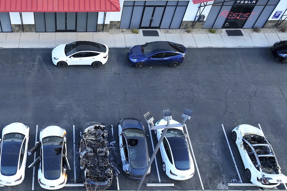 Man Suspected Of Setting Fire To Tesla Vehicles In Las Vegas Arrested