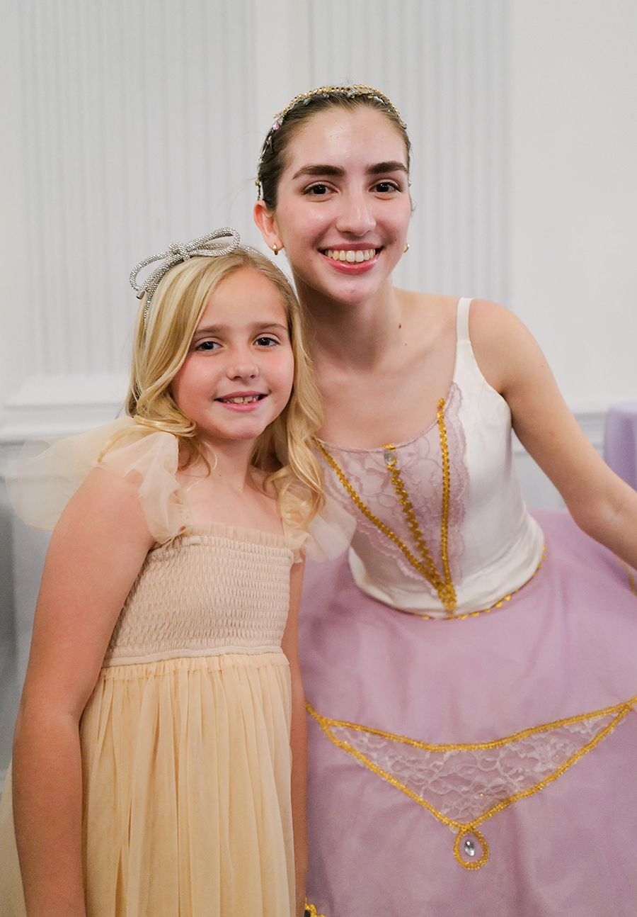 Photo by Mark Gilliland / Ava Goodlet and Beatriz Possato