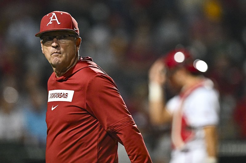 Arkansas baseball loses early-morning thriller to LSU in extra inning ...