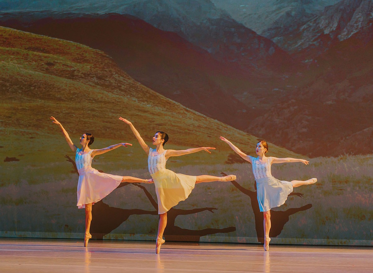 wow house on the hill ロンパース ballet 70 Exposed” melds ballet, photography and the tranquility of nature