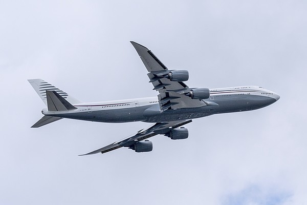 Defense Department accepts Boeing 747 from Qatar for Trump's use