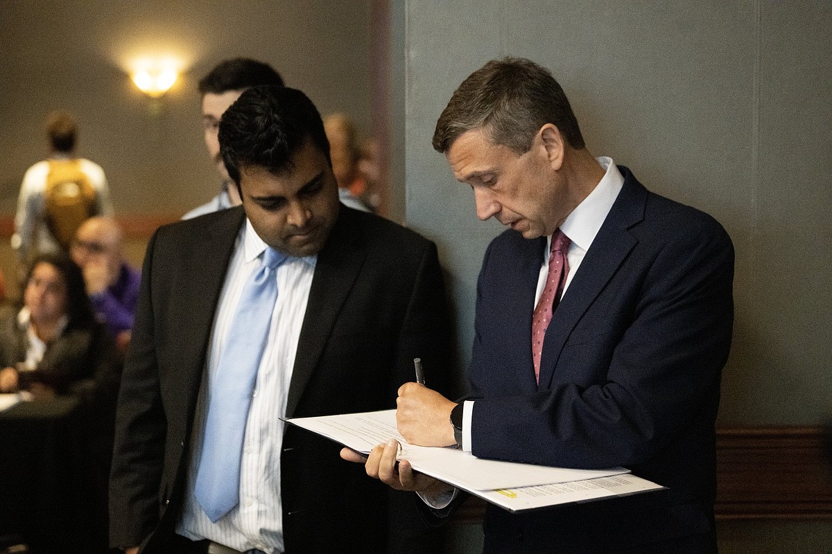 National Democrats’ chairman urges state parties to lead way in connecting with voters
