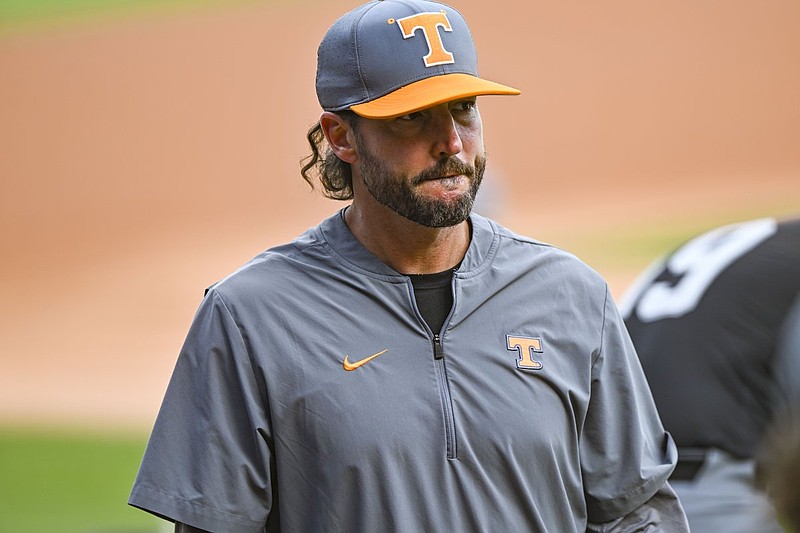 Tennessee coach Tony Vitello in familiar surroundings for fifth consecutive  super regional | Whole Hog Sports