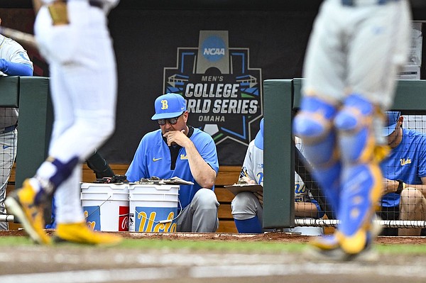 Arkansas baseball will play UCLA in elimination game at College World Series | Whole Hog Sports