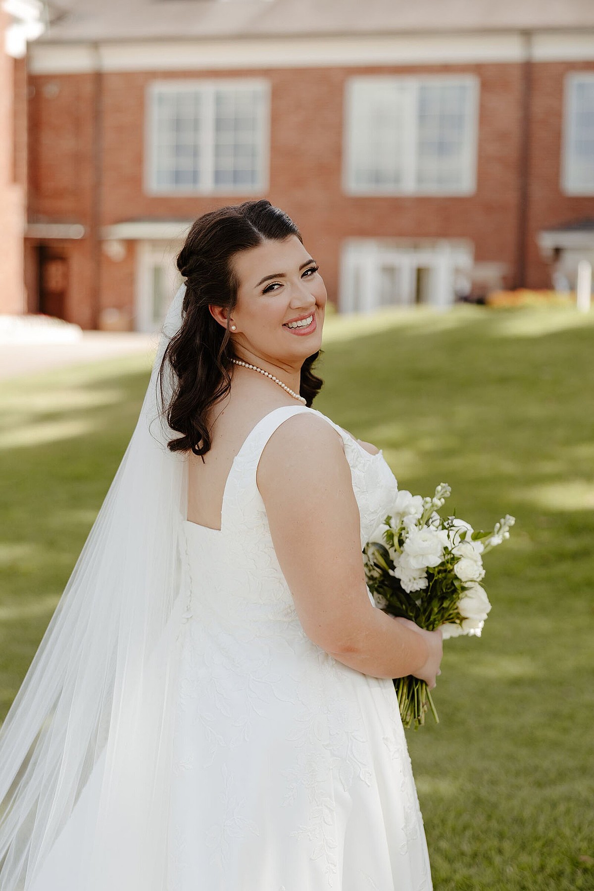 Italian Wedding Entrance Songs: A Magical Celebration, image size:1200x1800