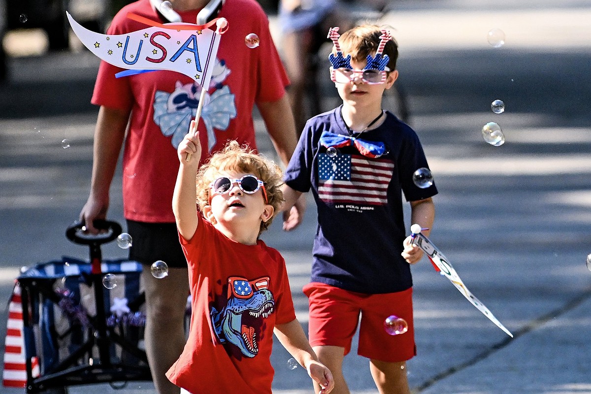 Little Rock’s Hillcrest neighborhood celebrates Fourth of July with annual parade