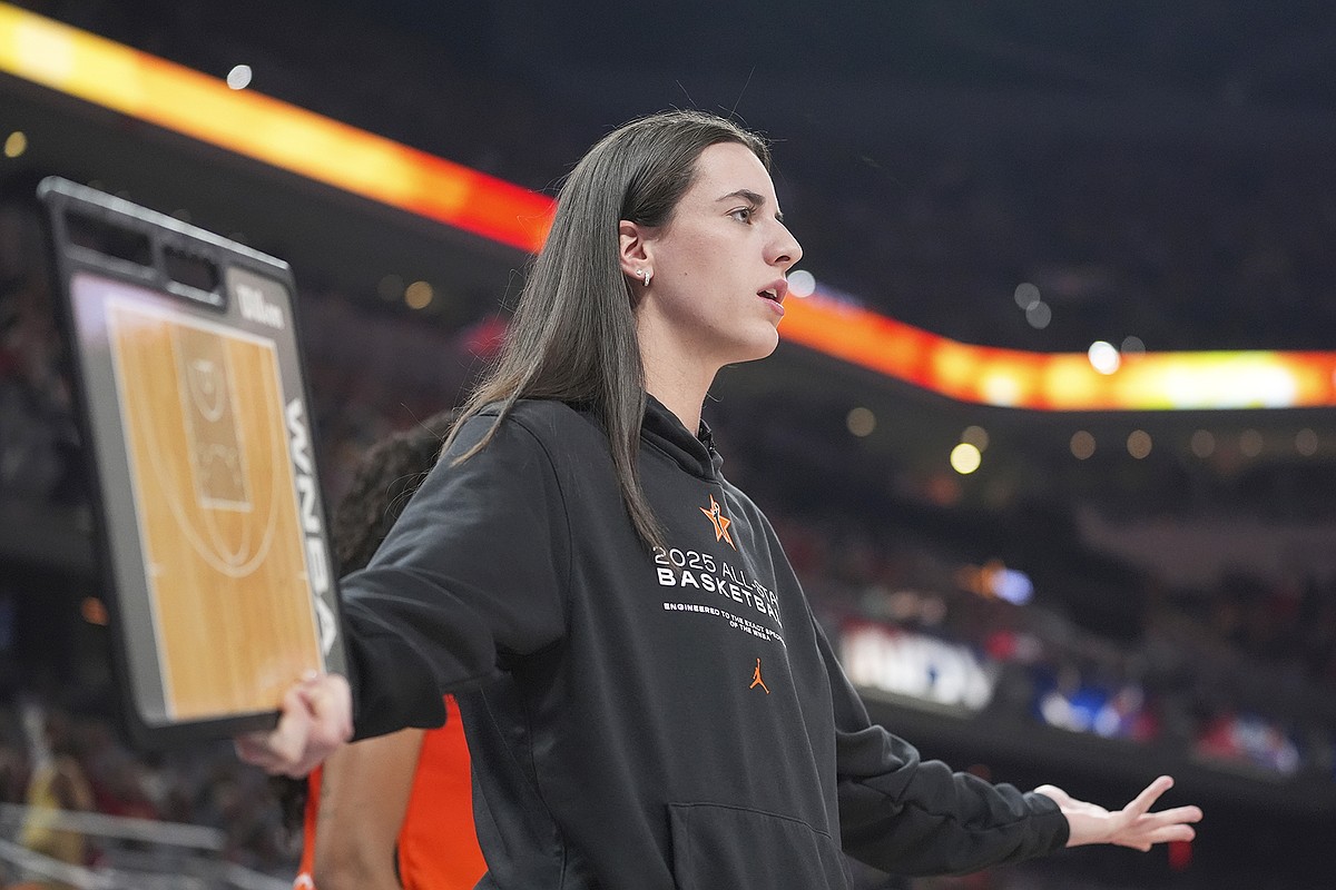 Clark makes time for injury treatment while at All-Star weekend
