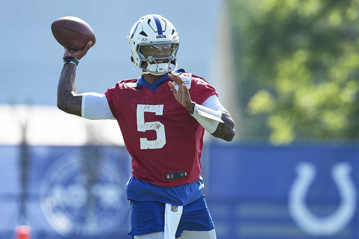 Jones, Richardson begin competition to be Colts starter