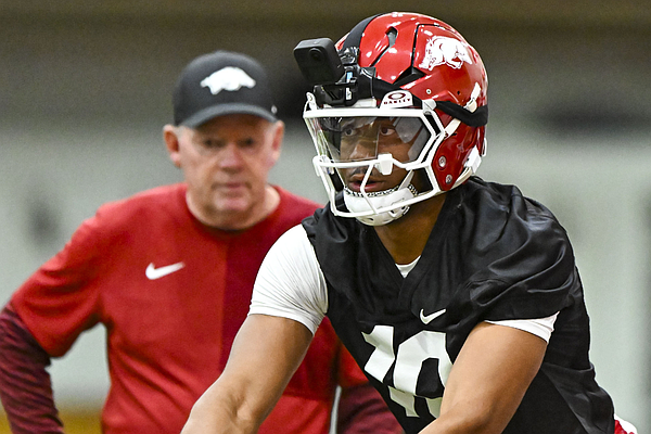 Arkansas football camp observations: Taylen Green, quarterbacks using virtual reality as tool