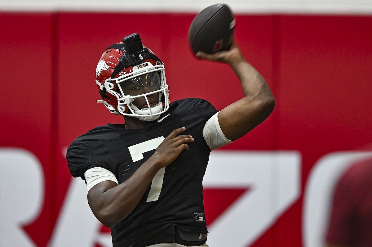 QBs pass well in workout | The Arkansas Democrat-Gazette - Arkansas ...