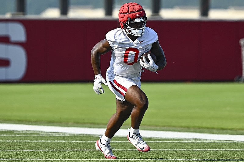 Arkansas football's Braylen Russell progressing, competing after down ...