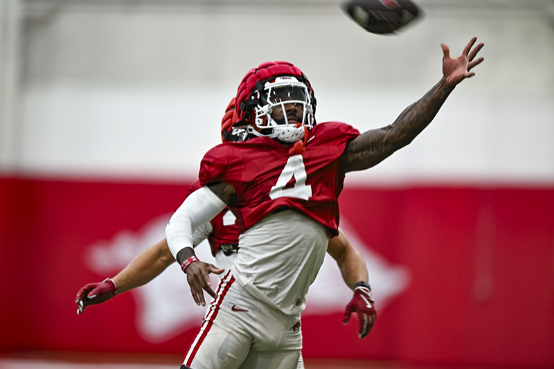 Arkansas football report: Jordan Young embracing role at nickel ‘Hog ...