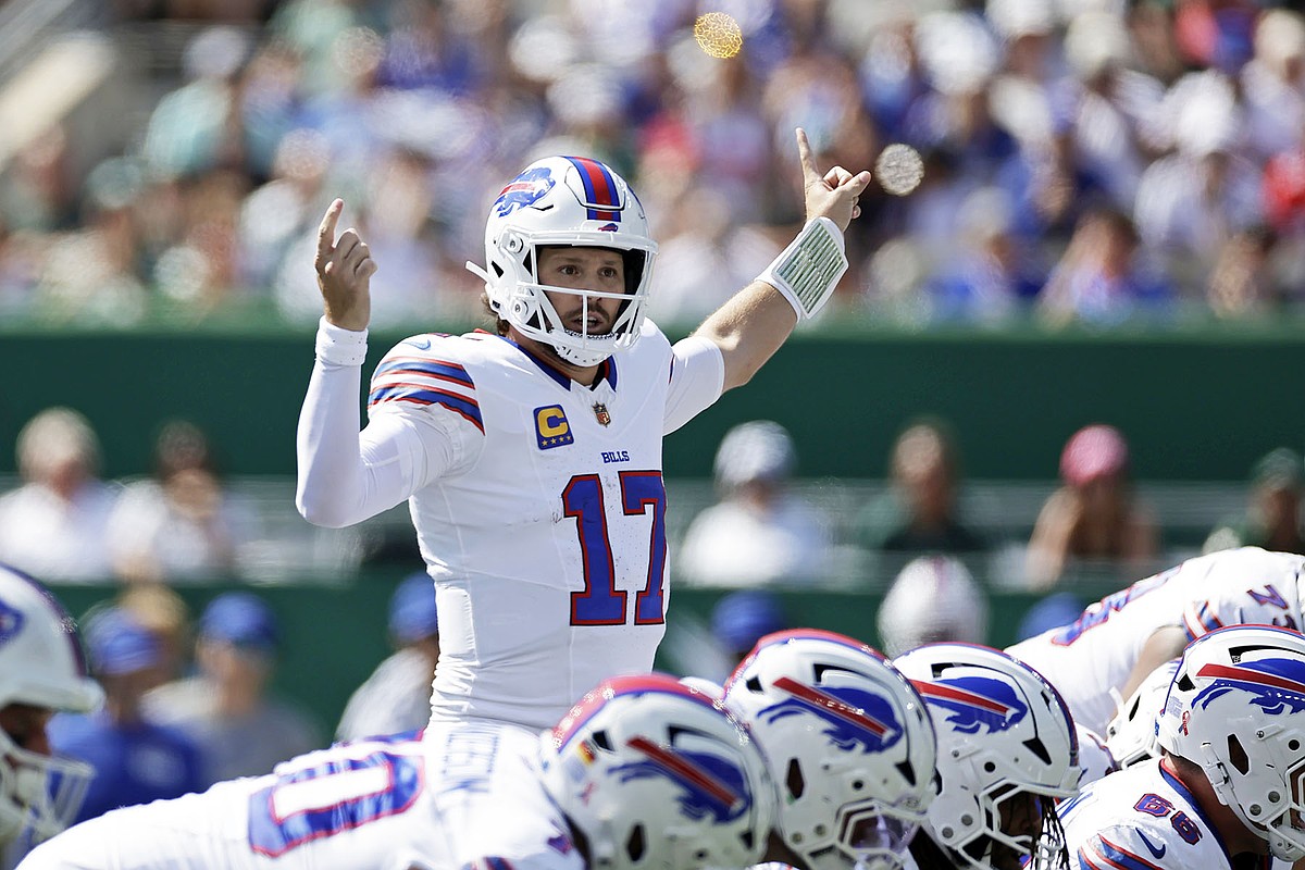 McDaniel maintaining his cool as 0-2 Dolphins travel to face AFC East rival Bills in prime time