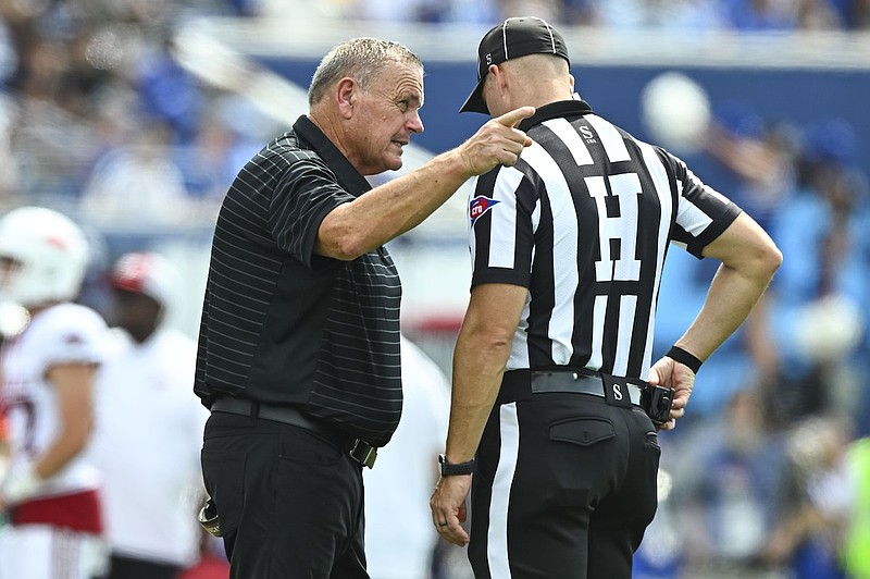 VIDEO: Sam Pittman discusses Arkansas football's loss at Memphis ...