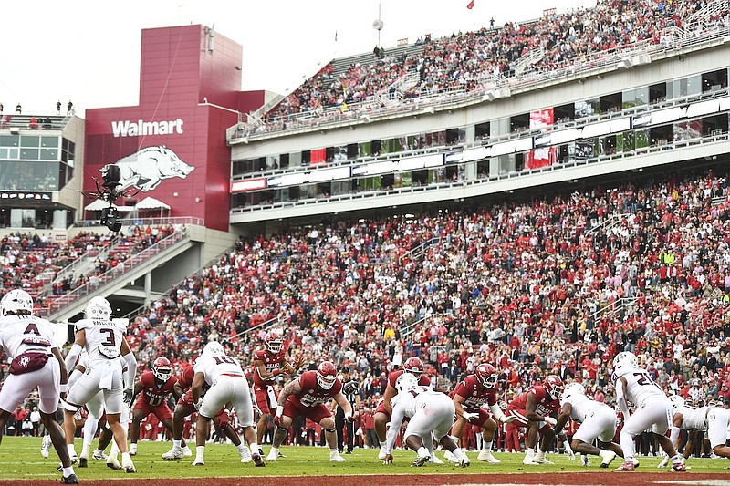 Arkansas football vs. Auburn: How to watch and listen, forecast ...