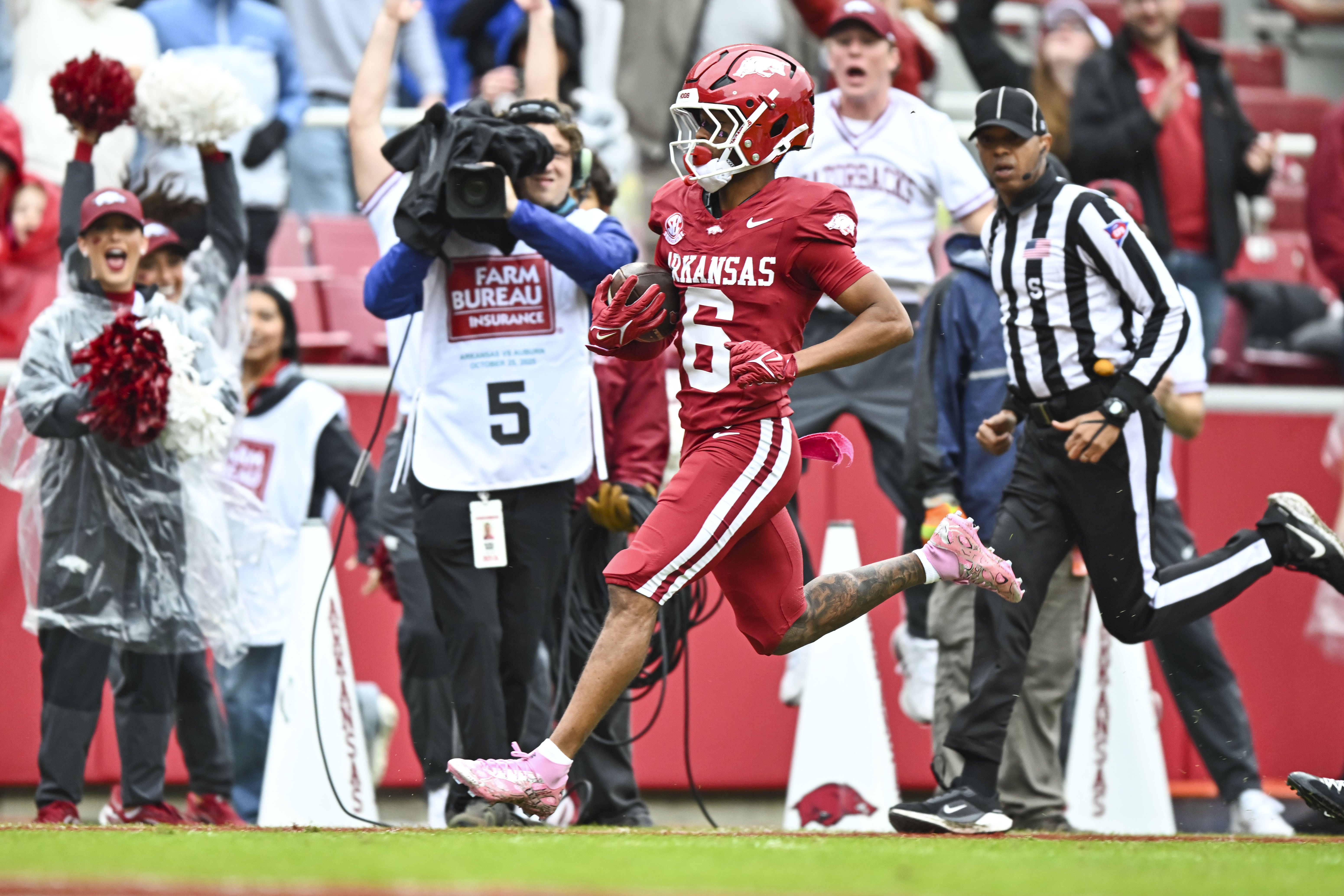 Arkansas football notebook: Razorbacks start week with spirited ...