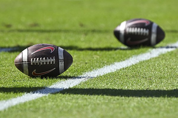 Titus Huard among recruits to take in Arkansas football practice