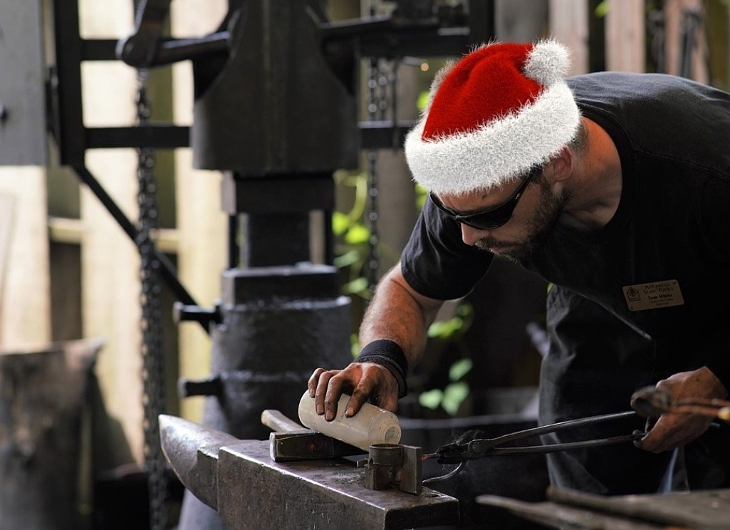 ENTERTAINMENT: Men’s Chorus celebrates season; Ozark Folk Center hosts craft show