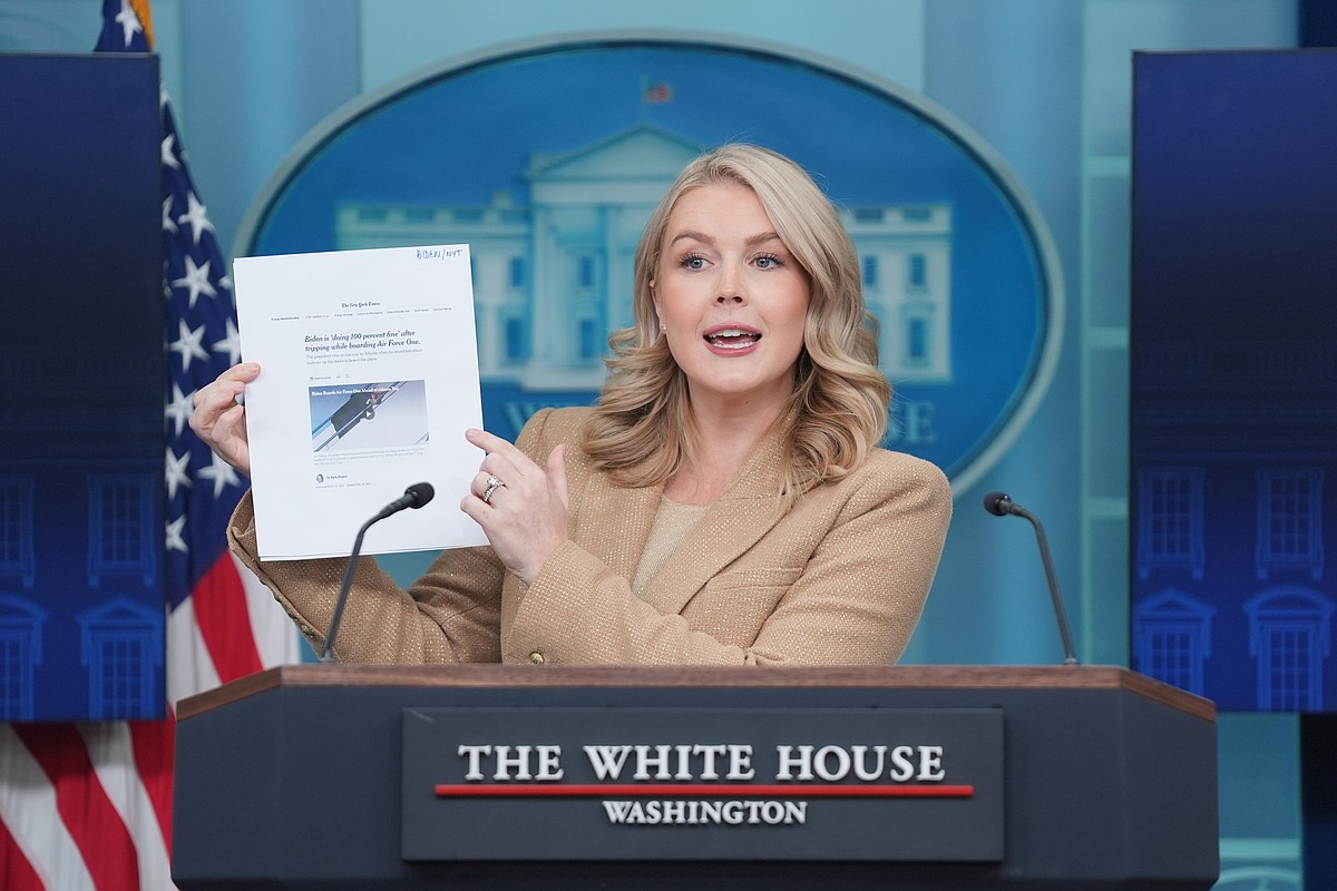 White House says admiral ordered follow-up strike on alleged drug boat ...