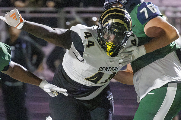 Little Rock Central 4-star defensive lineman Anthony Kennedy commits to Arkansas football