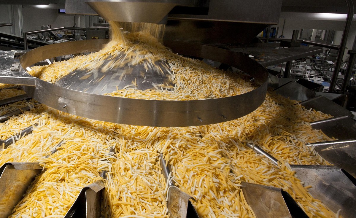FDA recalls several shredded cheese products