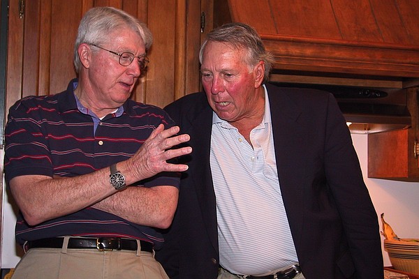 Richard Bell, who was Frank Broyles&#x27; first team captain and long-time college coach, dies at 88