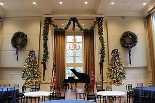 Rachel Oneal Mansion has a burgundy-and-blue Christmas | Northwest Arkansas Democrat ...