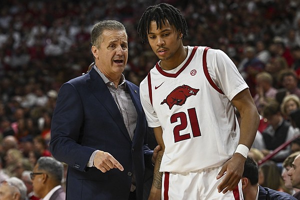 Diving into Arkansas basketball guard D.J. Wagner's numbers, production in larger off-ball role