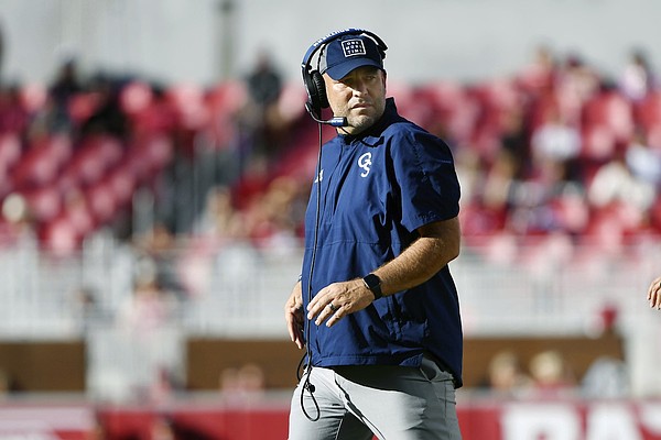 Chad Lunsford brings recruiting, success to Arkansas football as special teams coordinator