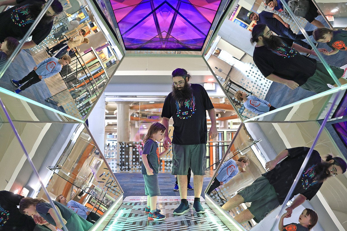 Winter break programming kicked off at Museum of Discovery in Little Rock