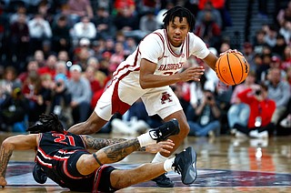 Wagner embraces unexpected veteran role | Northwest Arkansas