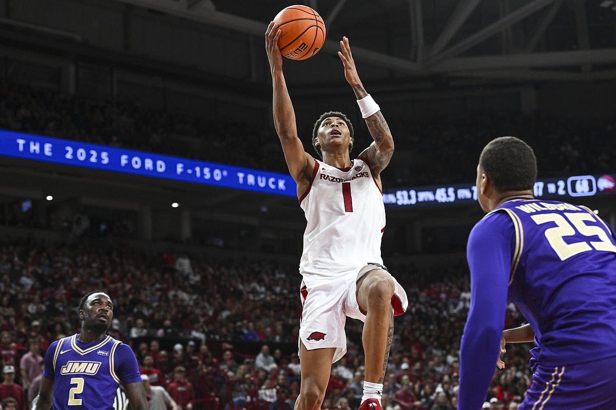 Meleek Thomas scores career-high 28 as Arkansas downs James Madison