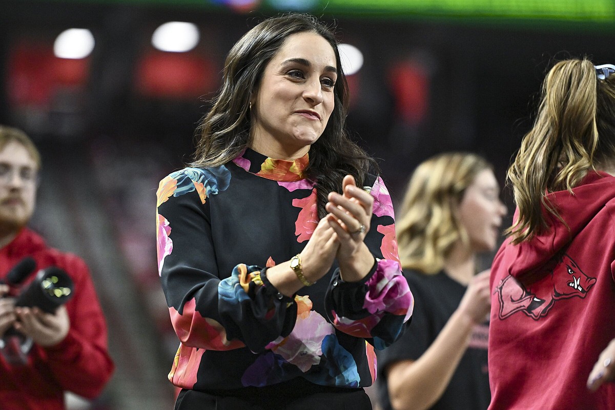 Arkansas gymnastics at Minnesota for season opener