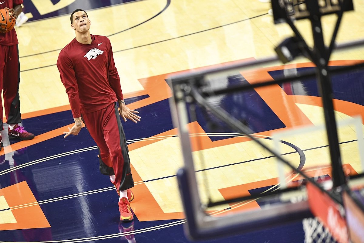 LIVE SCORE UPDATES & ANALYSIS: Arkansas basketball at Auburn