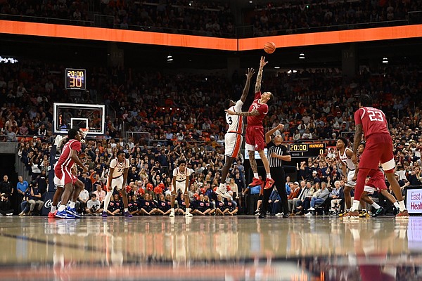 LIVE SCORE UPDATES &amp; ANALYSIS: Arkansas basketball at Auburn
