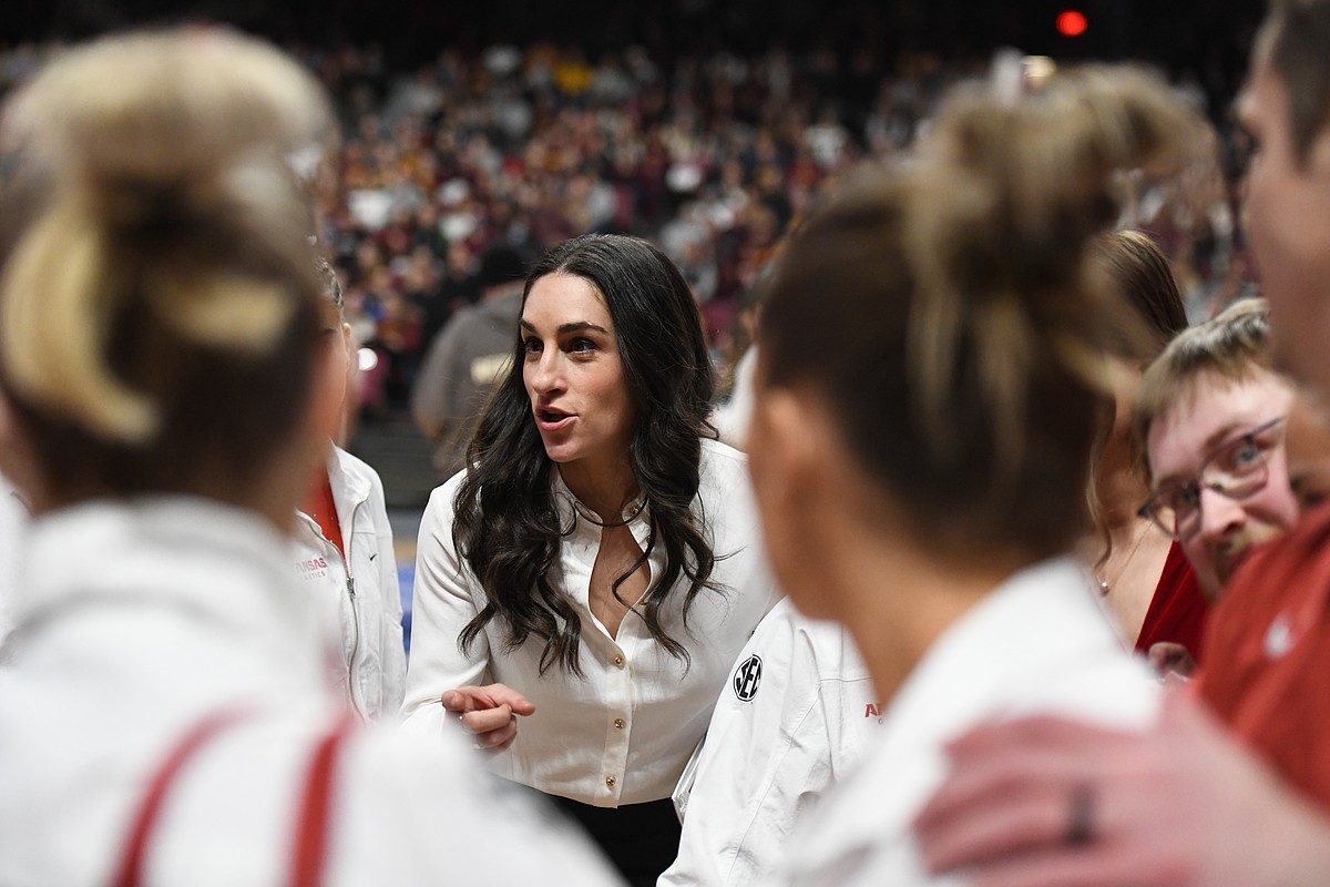 Arkansas gymnastics positioned well in first session at SEC championships