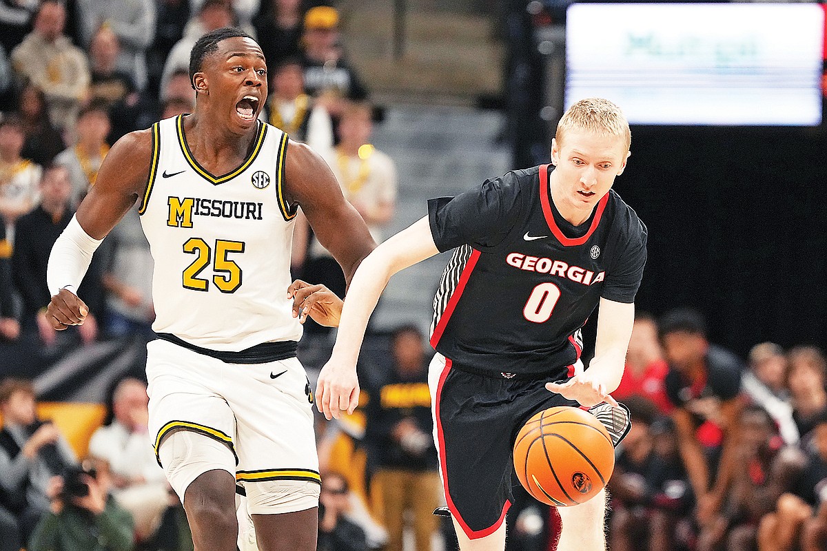 Late basket sends Georgia past Missouri