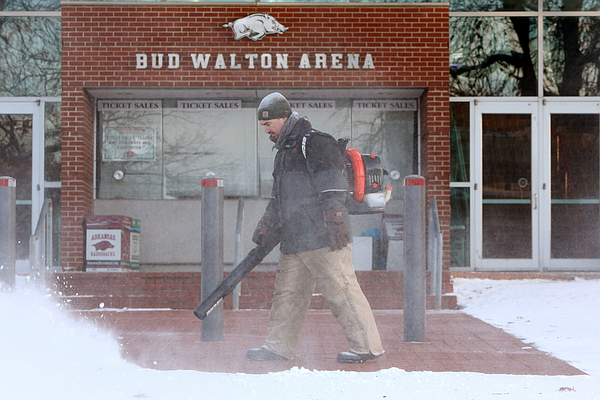 Snow could have impact on Arkansas basketball games