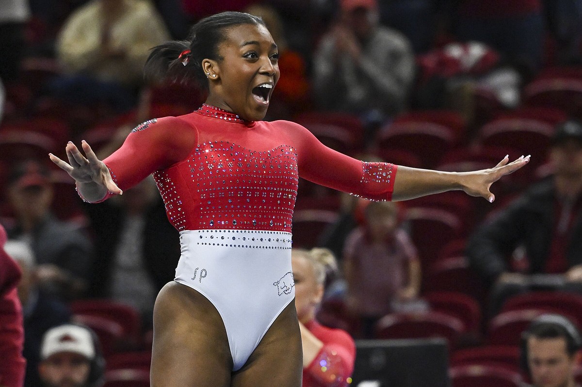 Floor exercise trio helps UA set new season high | The Arkansas Democrat - Gazette