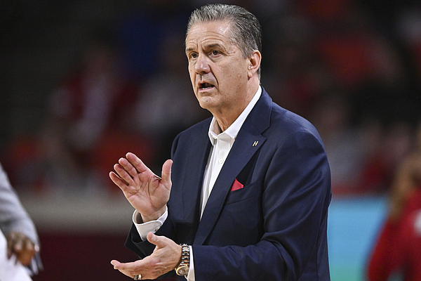 John Calipari’s pregame message shows up after halftime of Arkansas basketball's win at Oklahoma