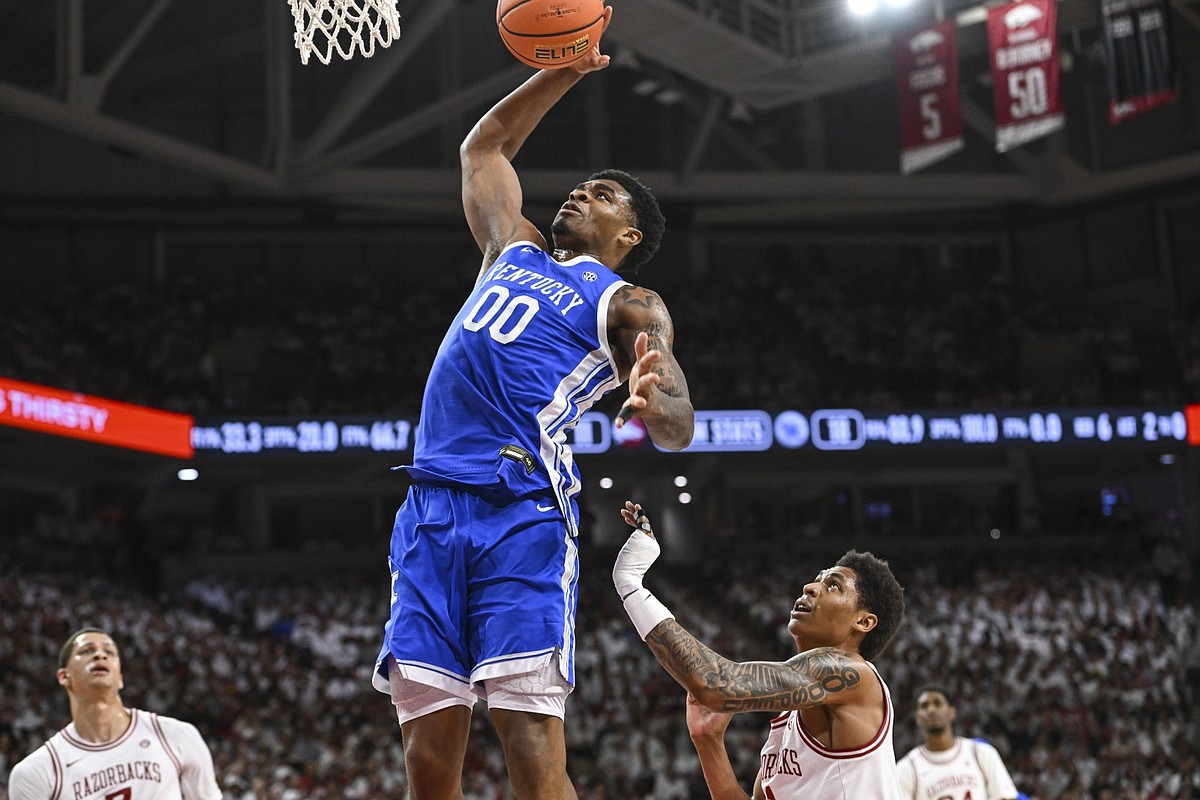 Razorback men’s basketball: Tempers flare as Arkansas falls to Kentucky