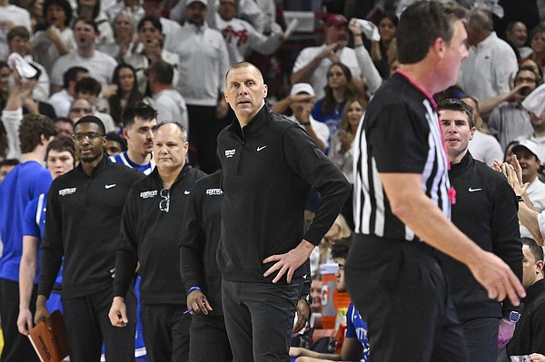 Arkansas basketball notebook: Technical fouls handed out in bunches