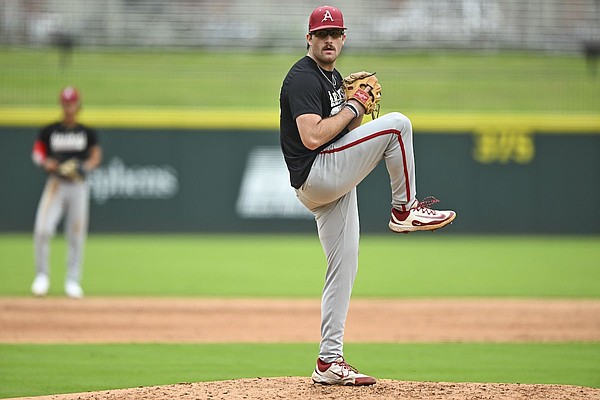 Arkansas baseball wraps up preseason with scrimmage that ends with a walk-off run