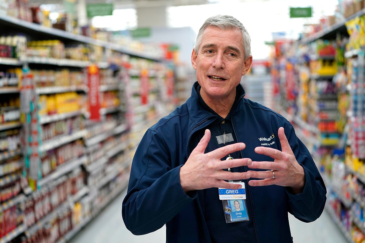 Kroger names former Walmart executive as its new CEO | Chattanooga ...